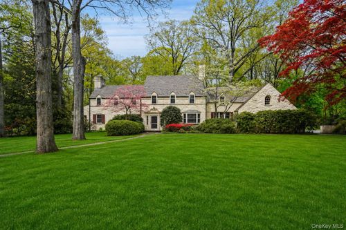 101 Woodlands Road, Harrison, NY, 10528 | Card Image