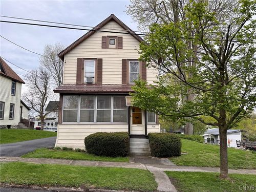 706 Hancock St, Watertown, NY, 13601-1622 | Card Image