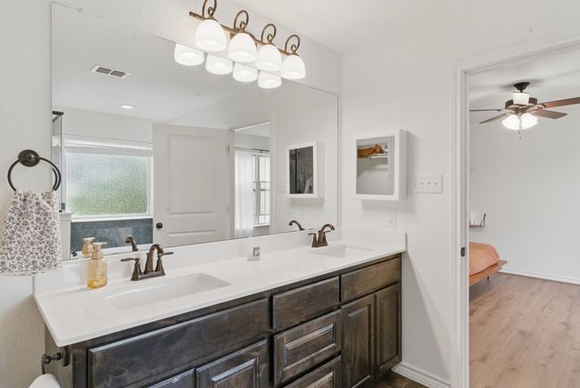 2245 Sunfish Pt, House other with 3 bedrooms, 2 bathrooms and null parking in Bluff Dale TX | Image 19
