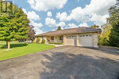 2162 Parkhill Dr, Parkhill, ON, N0M2K0 | Card Image