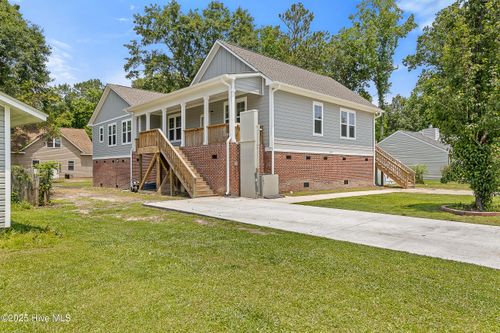 218 Spring Dr, Jacksonville, NC, 28540-9161 | Card Image