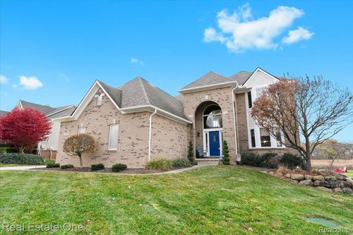 539 Olivia Dr, Milford, MI, 48381-1044 | Card Image