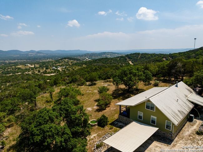 546 Beulah Pl, House other with 3 bedrooms, 3 bathrooms and null parking in Utopia TX | Image 14