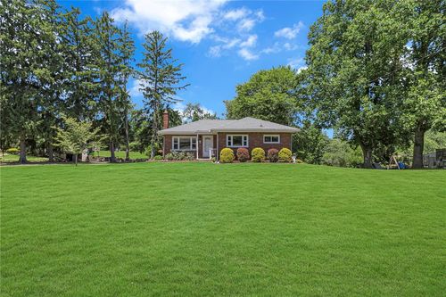 115 Shafer Rd, Coraopolis, PA, 15108-1056 | Card Image