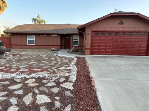 808 Vine St, Exeter, CA, 93221-1040 | Card Image