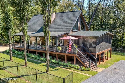 2216 French Broad River Rd, SEYMOUR, TN, 37865-4481 | Card Image