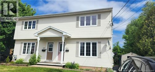 225 Kendra St, Moncton, NB, E1C8Y4 | Card Image