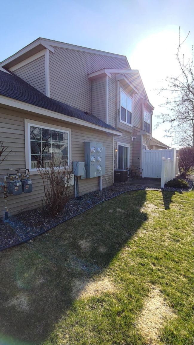 Side Patio | Image 23