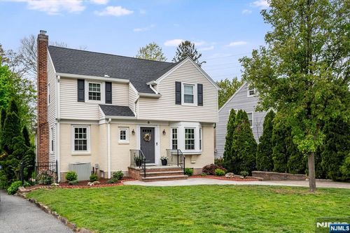 8 Abbington Terrace, Glen Rock, NJ, 07452 | Card Image