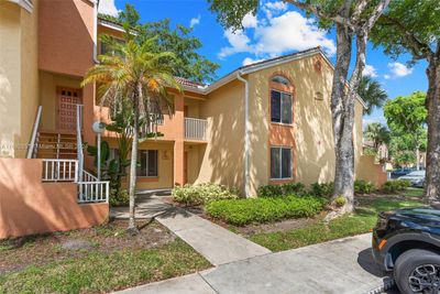 1133 - 1133 Coral Club Dr, Condo with 1 bedrooms, 1 bathrooms and null parking in Coral Springs FL | Image 1