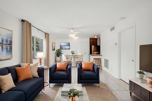 101-3040 Ne 16th Ave, Oakland Park, FL, 33334-5207 | Card Image