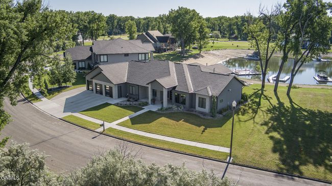 2533 Langer Ln, House other with 3 bedrooms, 4 bathrooms and null parking in Bismarck ND | Image 114