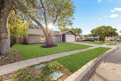 12406 Statehouse St, San Antonio, TX, 78233-5225 | Card Image