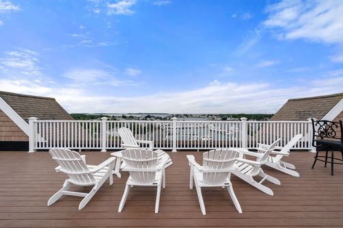 202-89 Lewis Bay Rd, Hyannis, MA, 02601-5241 | Card Image