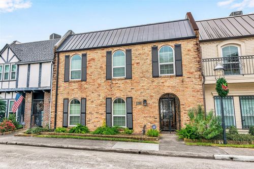 8615 La Fonte St, Houston, TX, 77024-4634 | Card Image
