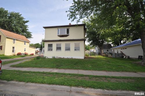 312 3rd St, Buffalo, IA, 52728-7707 | Card Image