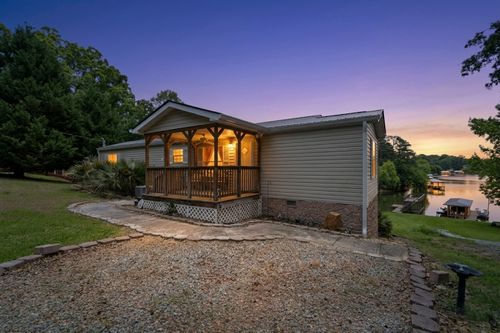 200 Possum Point Dr, Eatonton, GA, 31024-7556 | Card Image
