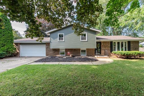 10140 W Paddock Ave, Beach Park, IL, 60087-2419 | Card Image