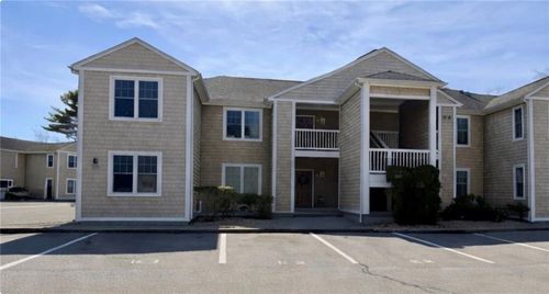 e-2-70 Turner St, Warwick, RI, 02886-3629 | Card Image