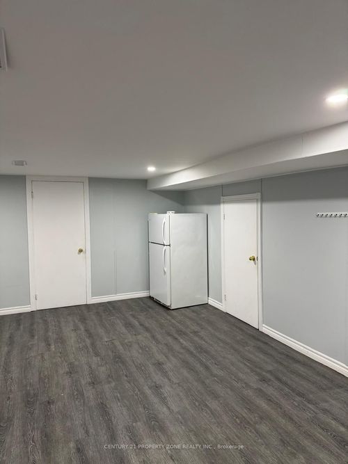 709 Keates Ave, Oshawa, ON, L1H7Y3 | Card Image