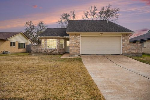 454 Lost Rock Dr, Webster, TX, 77598-2608 | Card Image