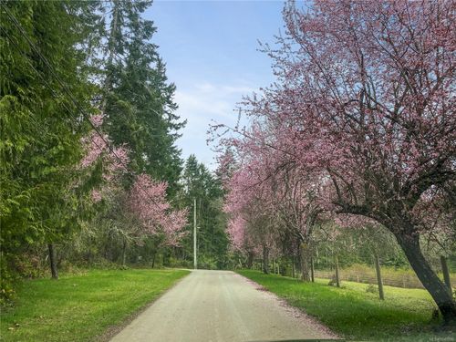 899,875 Andreef Rd, Qualicum Beach, BC, V9K2T6 | Card Image