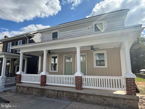 416 Penn St, MIDDLETOWN, PA, 17057-1619 | Card Image