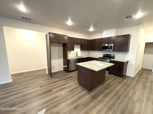 232-1650 E Ponderosa Pkwy, Flagstaff, AZ, 86001-0042 | Card Image