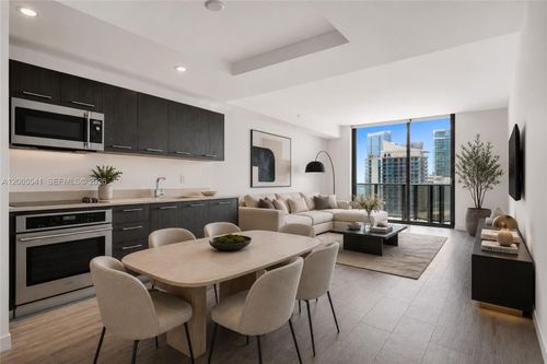 3504-55 Sw 9th St, Miami, FL, 33130-4512 | Card Image