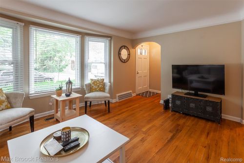 1997 Henrietta St, Birmingham, MI, 48009-4169 | Card Image