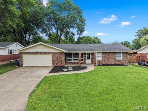 2616 Headland Dr, Saint Charles, MO, 63301-4660 | Card Image