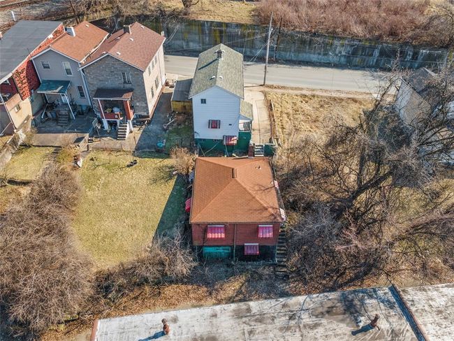 537 6 Th St, House other with 5 bedrooms, 3 bathrooms and 3 parking in Braddock PA | Image 40