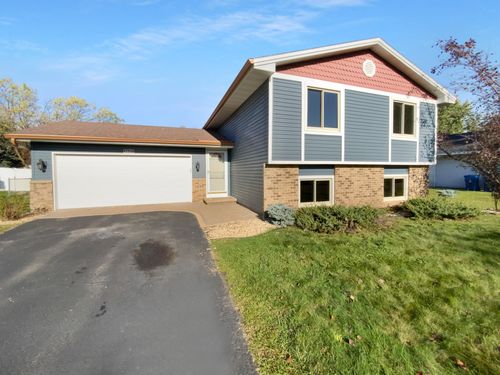 5657 144th St W, Apple Valley, MN, 55124-8082 | Card Image