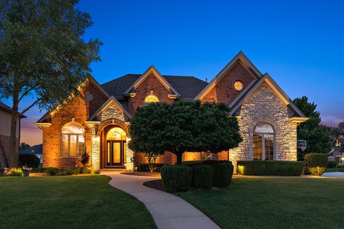 19961 Golden Oak Ln, Mokena, IL, 60448-1348 | Card Image