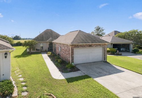 5336 Courtyard Dr, Gonzales, LA, 70737-8560 | Card Image