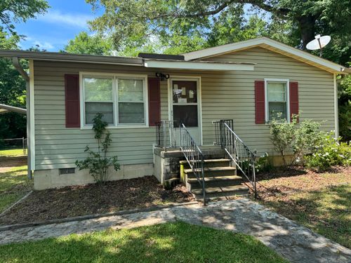 103 Furman St, Greenwood, SC, 29649-2222 | Card Image