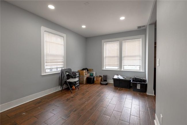 Living Room | Image 19