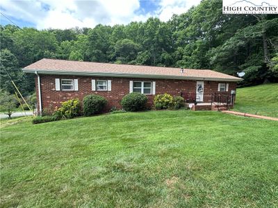 192B Greensboro Road, House other with 3 bedrooms, 2 bathrooms and null parking in Crumpler NC | Image 3