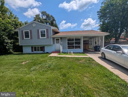 4 Lakecrest Cir, GREENBELT, MD, 20770-3303 | Card Image