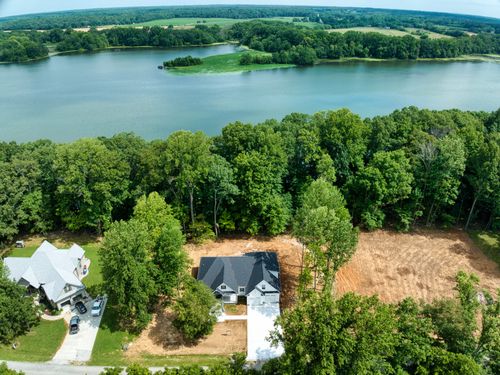 511 Woods Lake Rd, Decherd, TN, 37324 | Card Image