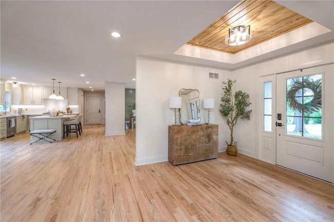 10314 Sagamore Ln, House other with 6 bedrooms, 5 bathrooms and null parking in Leawood KS | Image 11