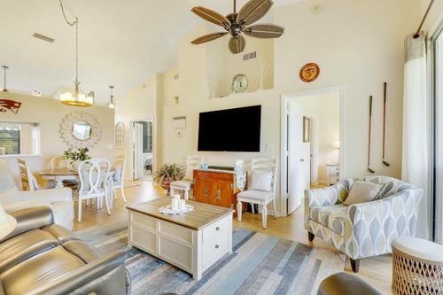 apt-35-347-18081 Se Country Club Dr, Jupiter, FL, 33469-1207 | Card Image