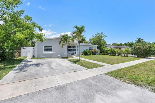 3301 Nw 42nd St, Lauderdale Lakes, FL, 33309-4226 | Card Image