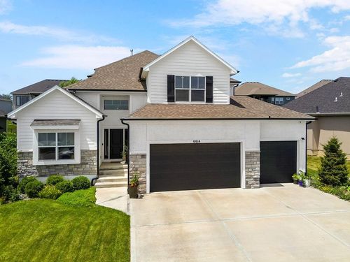 6614 Mccormick Dr, Shawnee, KS, 66226-3581 | Card Image