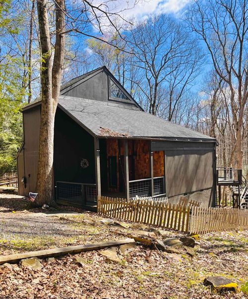 952 Rhododendron Dr, Terra Alta, WV, 26764-2715 | Card Image