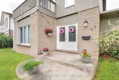 47 Kinnear Cres, House other with 4 bedrooms, 5 bathrooms and 5 parking in London ON | Image 3