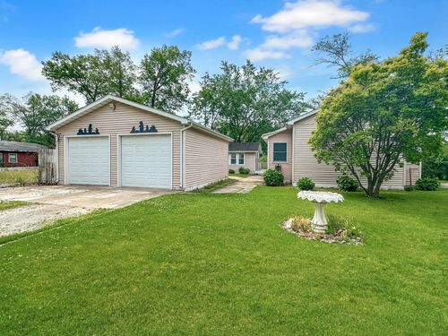 3268 Serpentine Dr, Momence, IL, 60954 | Card Image