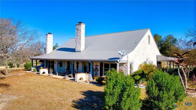 521 Bluff Creek Rd, Home with 3 bedrooms, 4 bathrooms and null parking in Center Point TX | Image 4