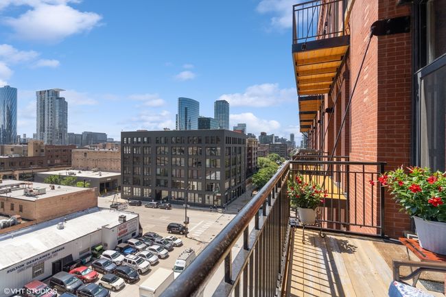 APT-517 - 616 W Fulton St, Condo with 2 bedrooms, 2 bathrooms and 1 parking in CHICAGO IL | Image 19