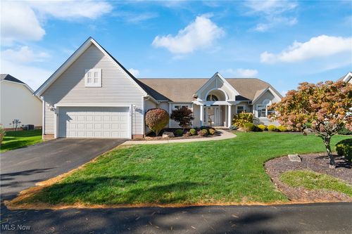 1315 Fieldcrest Dr, Wadsworth, OH, 44281-8272 | Card Image